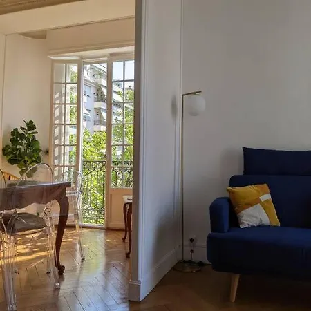 Daire Amazing 2-bedroom In Near The