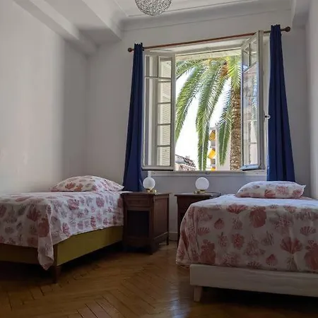 Amazing 2-bedroom In Near The Daire